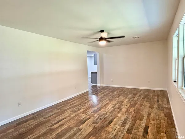 $189,900 | 101 Oak Drive, Metropolis, IL 62960