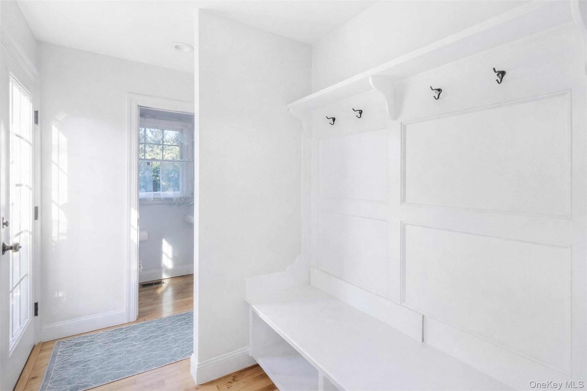 435 Luptons Point Road Mattituck, NY 11952 - Photo 6 of 27 a bathroom with a bathtub and shower