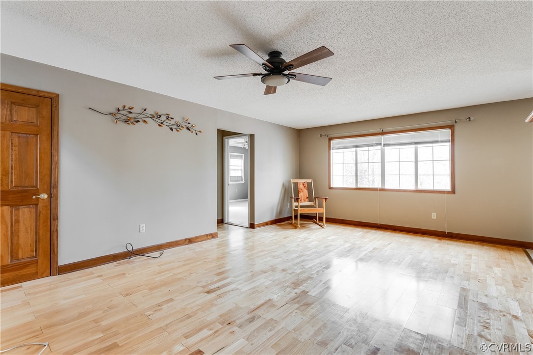 3325 Vaidens Pond Road Lanexa, VA 23089 - Photo 4 of 25 Gallery Image 4