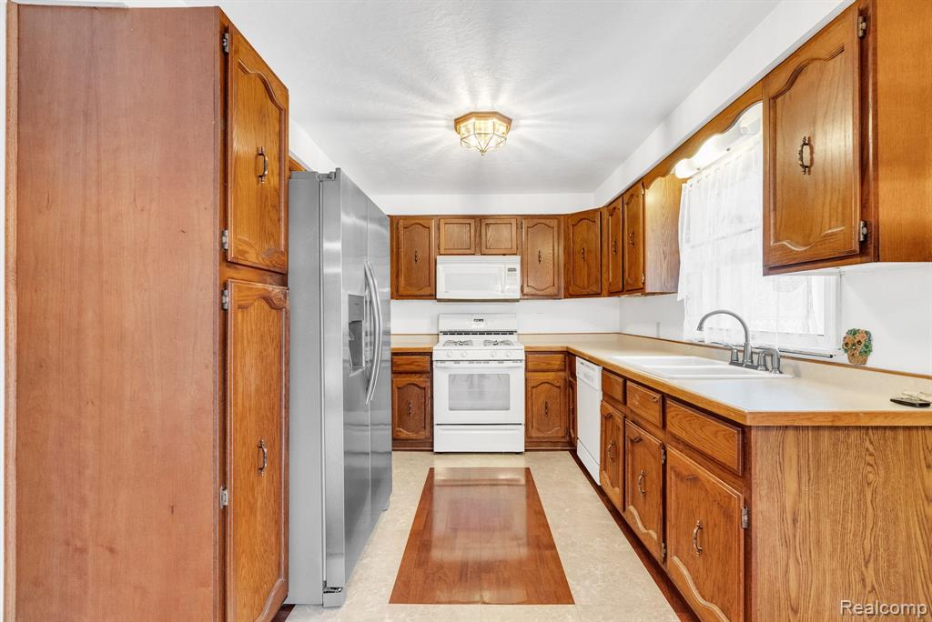 2650 Alger Road Port Huron, MI 48060 - Photo 16 of 49