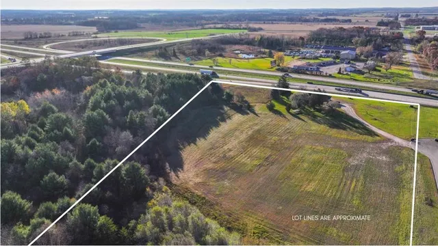 $399,000 | N2541 Farm Drive, Waupaca, WI 54981