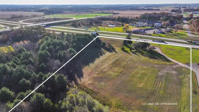 $399,000 | N2541 Farm Drive, Waupaca, WI 54981