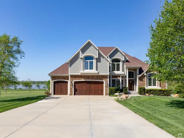 $1,325,000 | 1824 North 700 Road, Baldwin City, KS 66006
