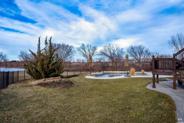 $1,350,000 | 1824 North 700 Road, Baldwin City, KS 66006