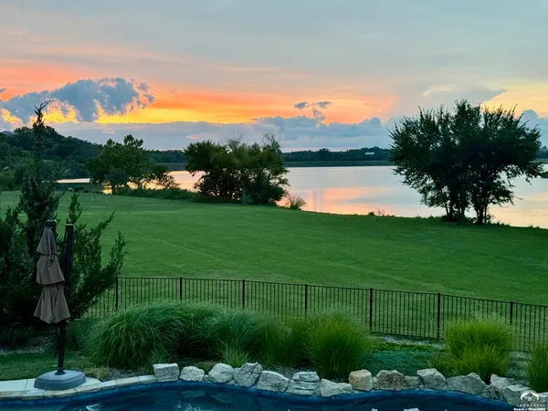 $1,325,000 | 1824 North 700 Road, Baldwin City, KS 66006