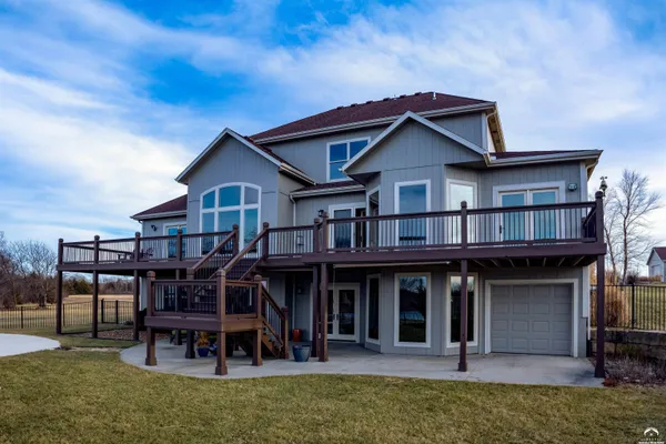 $1,350,000 | 1824 North 700 Road, Baldwin City, KS 66006