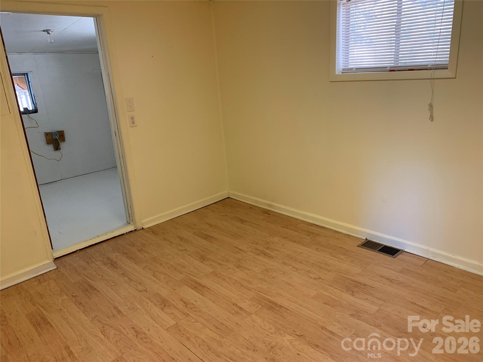 465 Bee Tree Road Swannanoa, NC 28778 - Photo 5 of 11