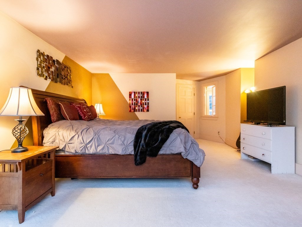 42 Holt Road Holden, MA 01520 - Photo 27 of 41 Gallery Image 27