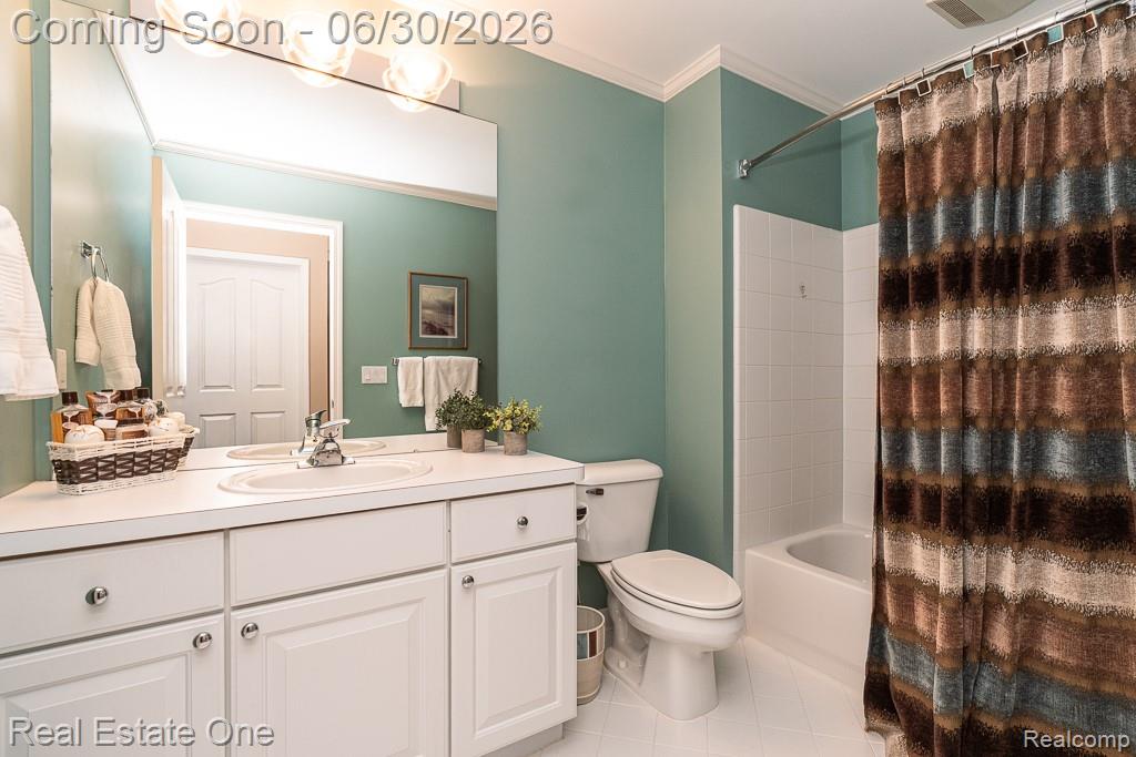 1904 Dunham Drive, Unit 12 Rochester, MI 48306 - Photo 30 of 45