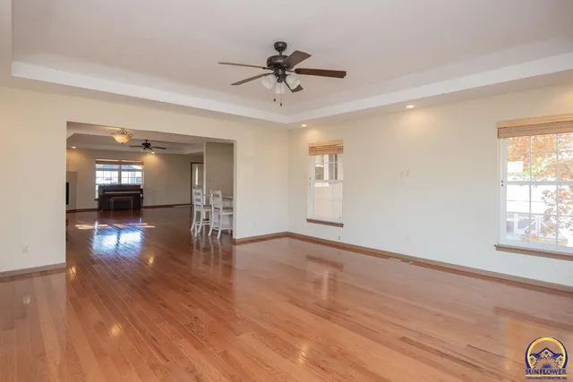 $359,500 | 302 Sunset Lane, Maple Hill, KS 66507