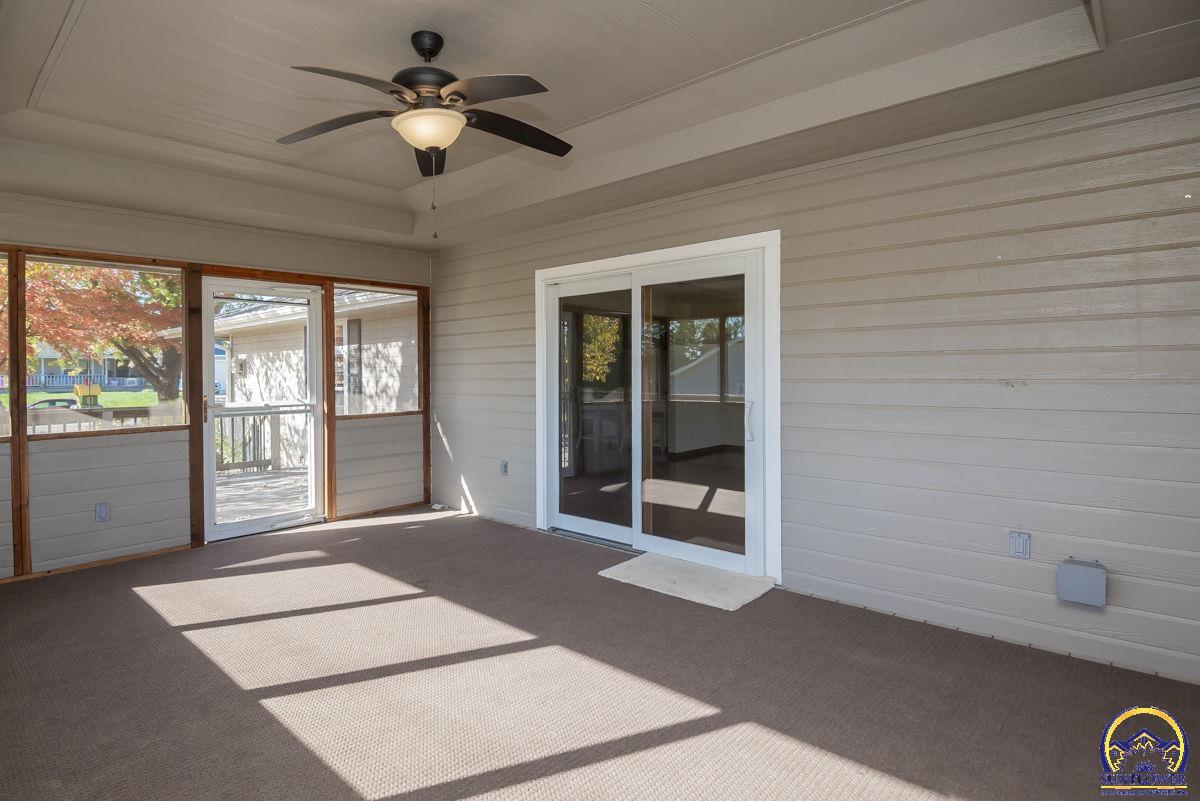 302 Sunset Lane Maple Hill, KS 66507 - Photo 15 of 43