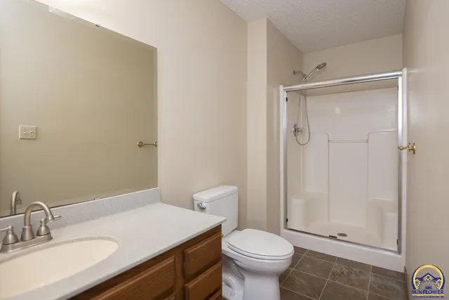 $359,500 | 302 Sunset Lane, Maple Hill, KS 66507