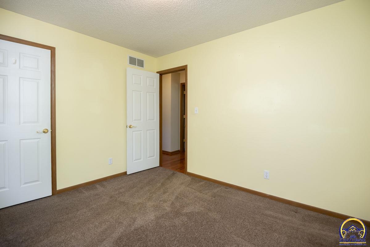 302 Sunset Lane Maple Hill, KS 66507 - Photo 23 of 43