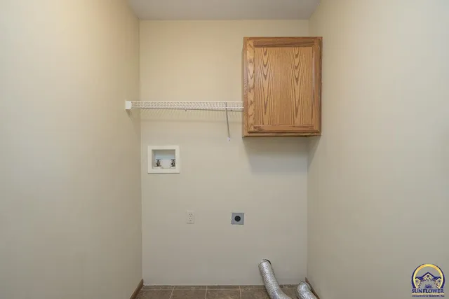 $359,500 | 302 Sunset Lane, Maple Hill, KS 66507