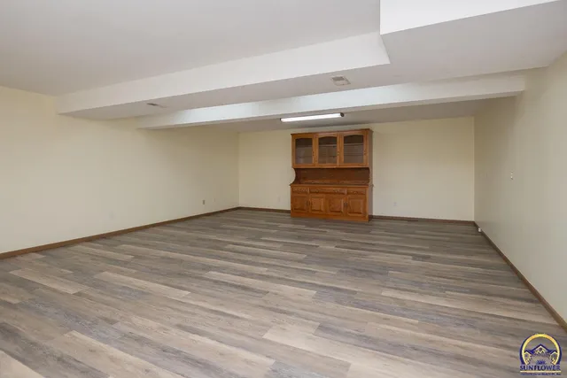 $359,500 | 302 Sunset Lane, Maple Hill, KS 66507