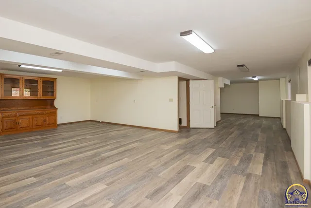 $359,500 | 302 Sunset Lane, Maple Hill, KS 66507