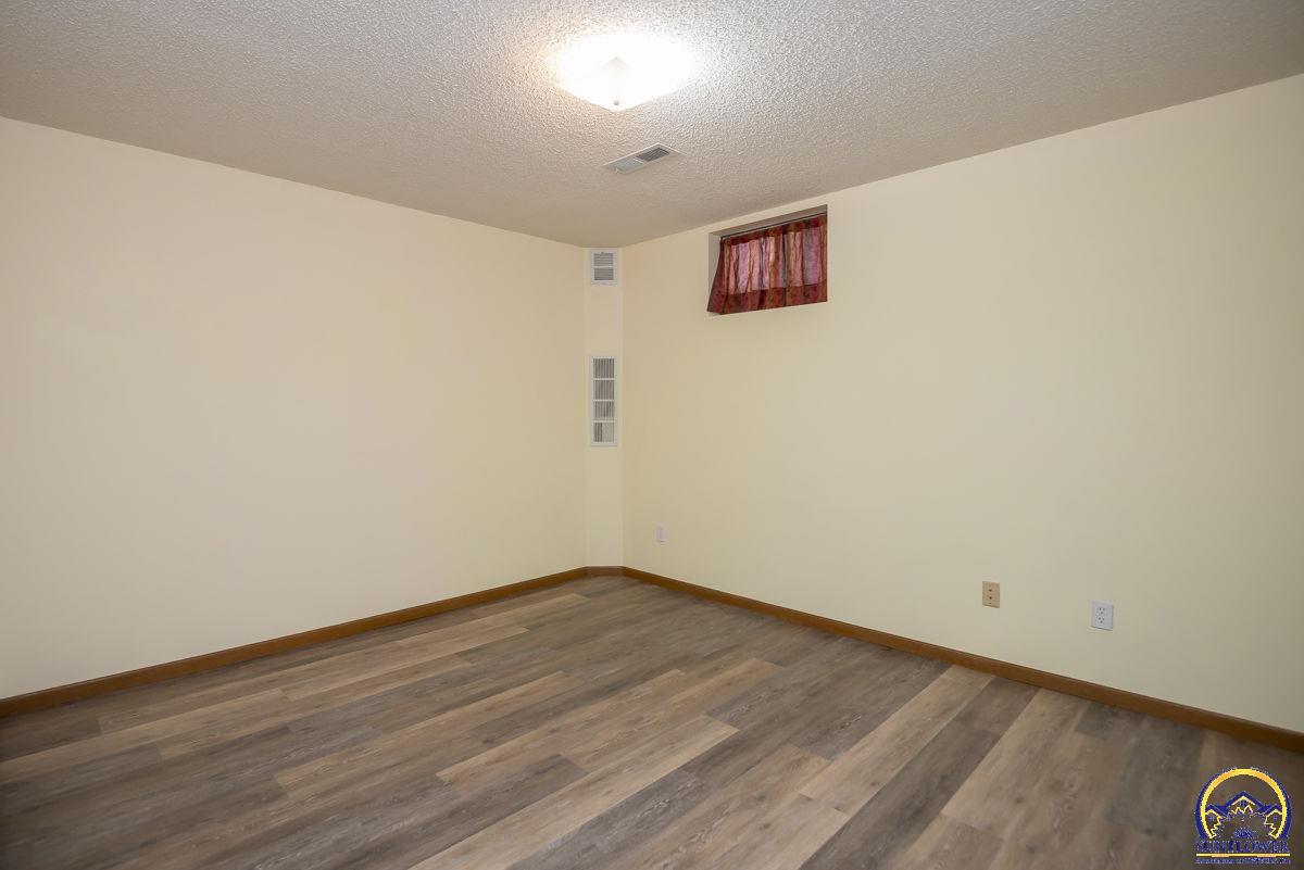 302 Sunset Lane Maple Hill, KS 66507 - Photo 31 of 43