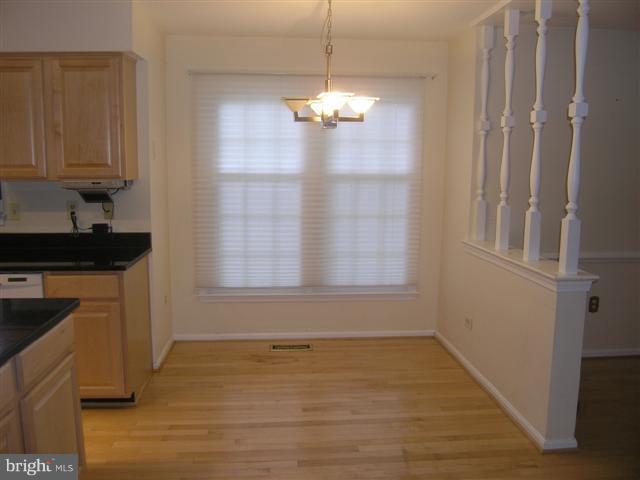 9829 Natick Road Burke, VA 22015 - Photo 1 of 18 Eat-in Kitchen
