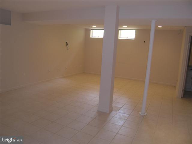 9829 Natick Road Burke, VA 22015 - Photo 10 of 18 Rec Room