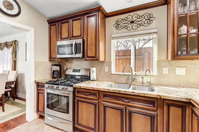 $489,999 | 5118 Emerald Fell Court, Antelope, CA 95843