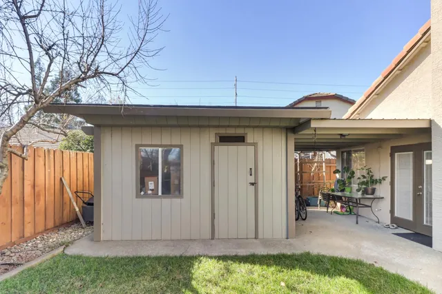 $489,999 | 5118 Emerald Fell Court, Antelope, CA 95843