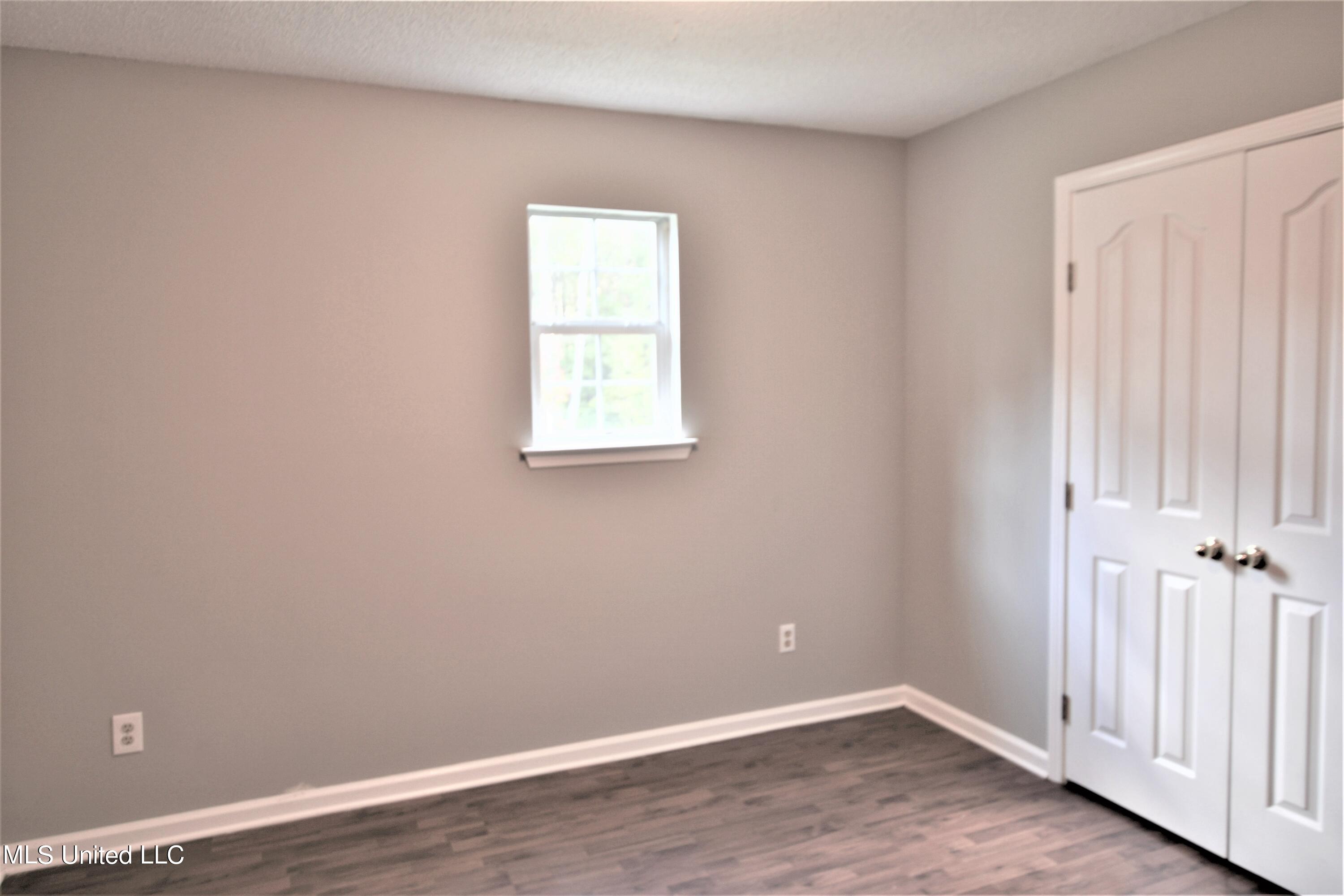 1925 Gwynn Road Nesbit, MS 38651 - Photo 7 of 33 Downstairs Bedroom 1