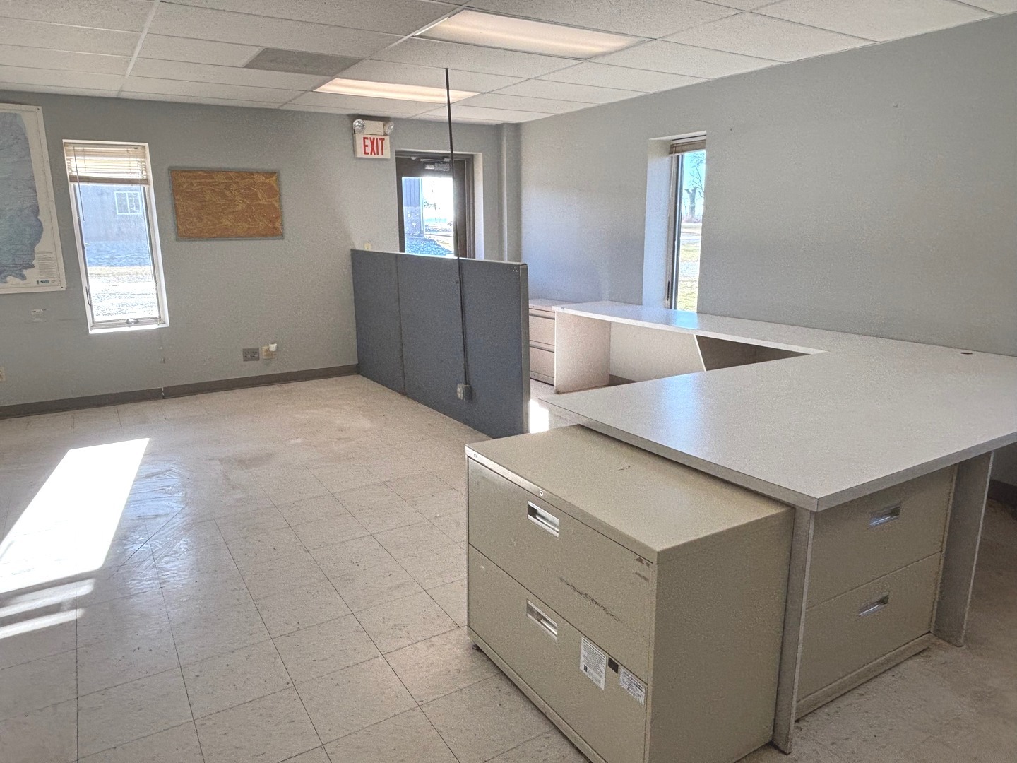 2106 County Road 1000 East Champaign, IL 61822 - Photo 23 of 26 an empty room with windows and cabinet