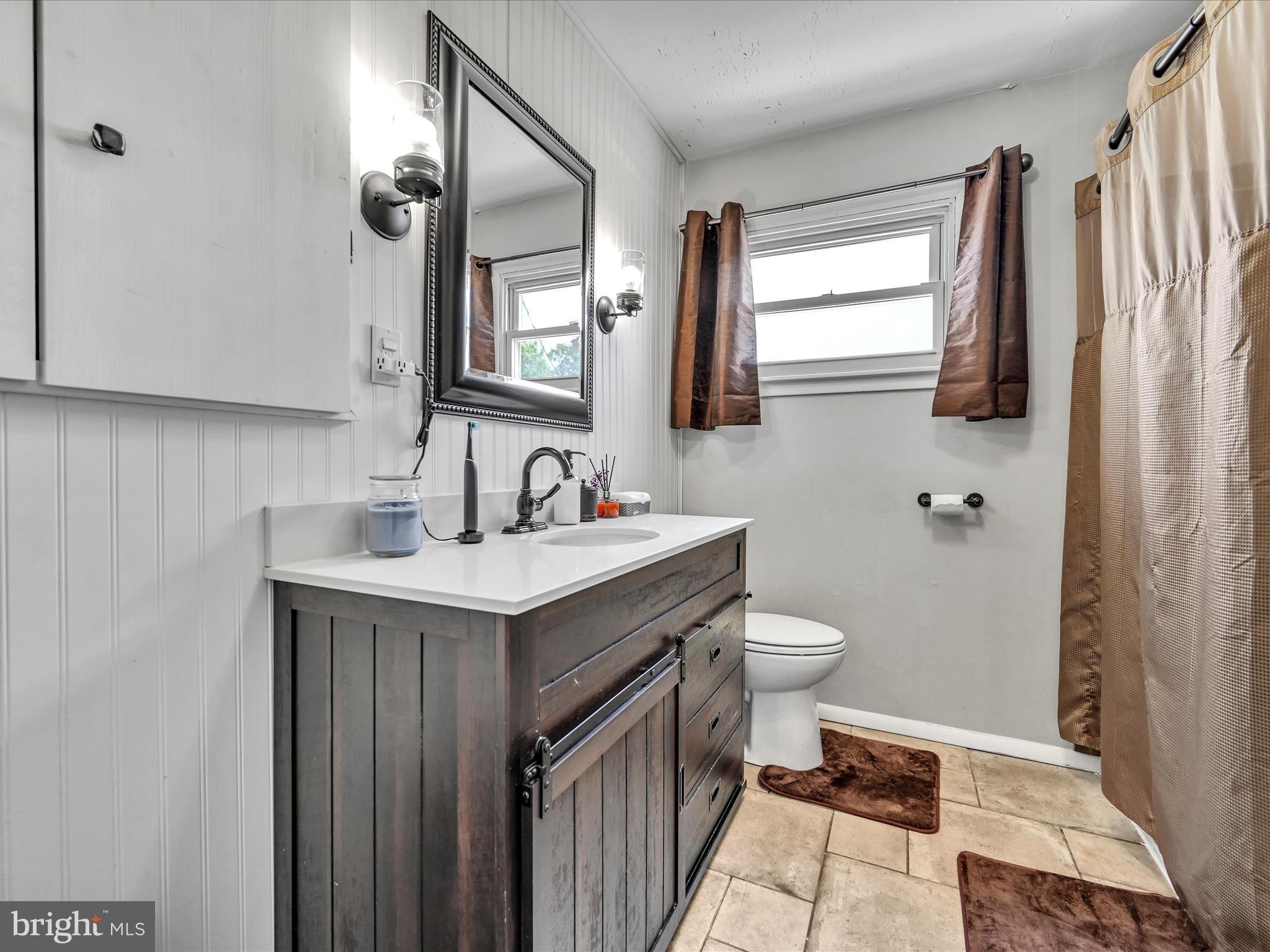 1823 Stonington Road Bethlehem, PA 18018 - Photo 25 of 35 Bathroom