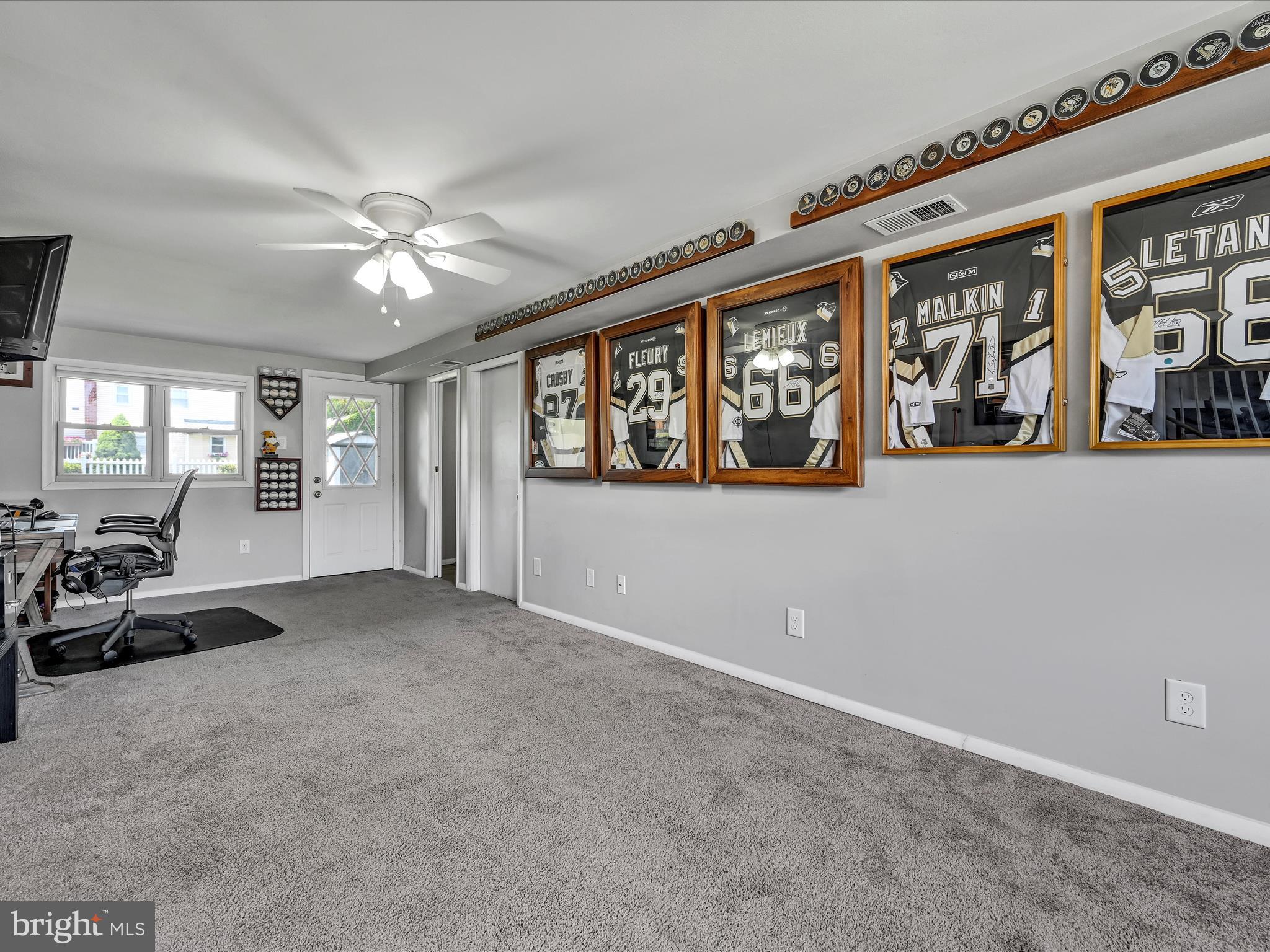 1823 Stonington Road Bethlehem, PA 18018 - Photo 27 of 35 Office