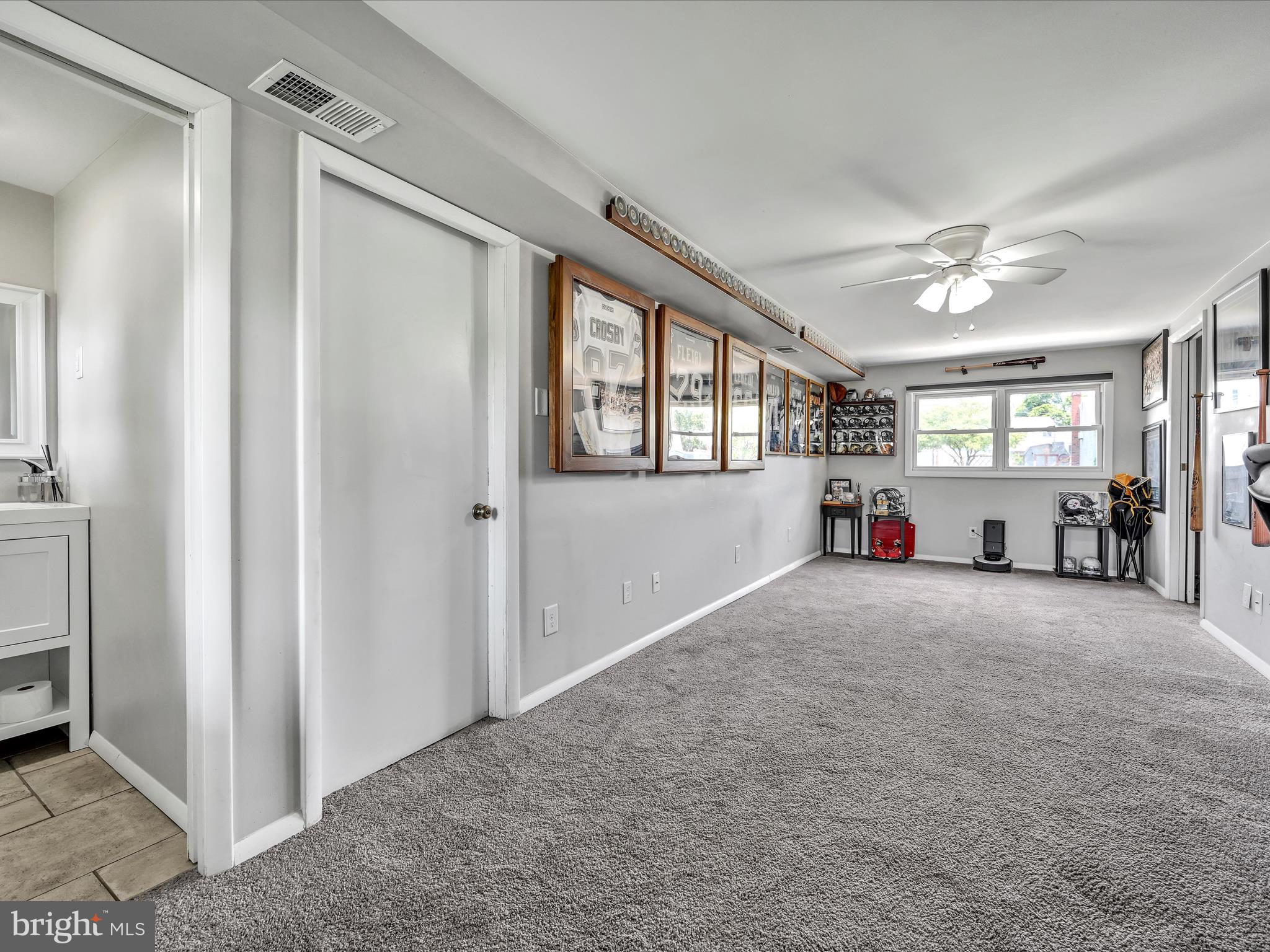 1823 Stonington Road Bethlehem, PA 18018 - Photo 28 of 35 Office