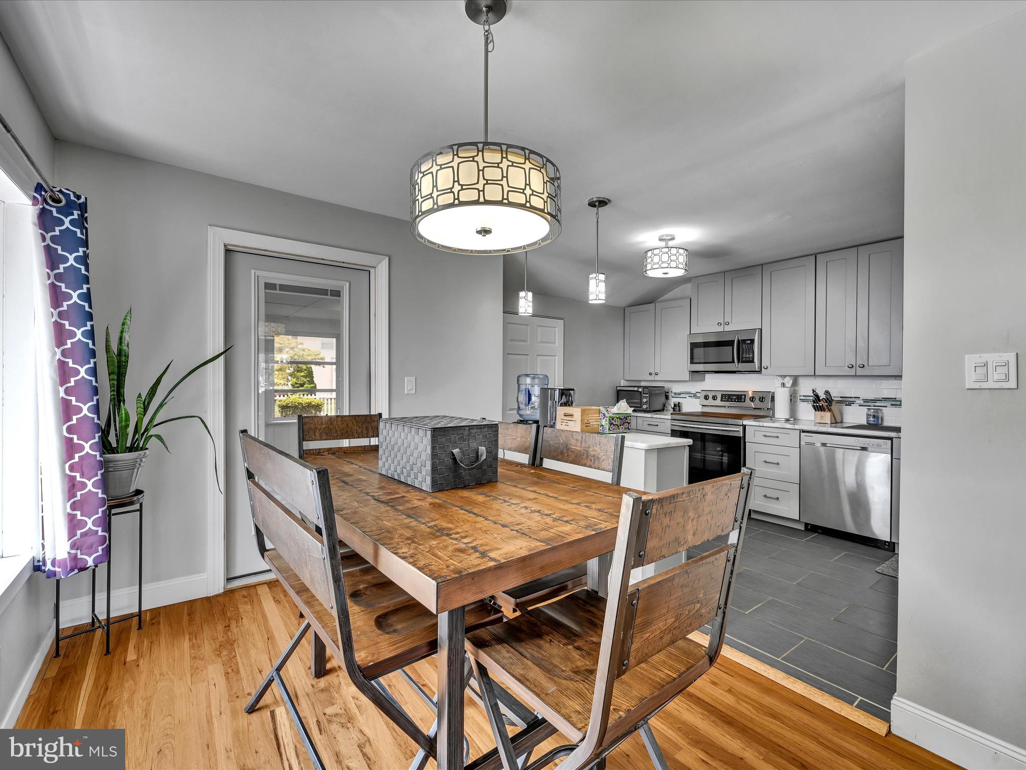 1823 Stonington Road Bethlehem, PA 18018 - Photo 10 of 35 Dining Room