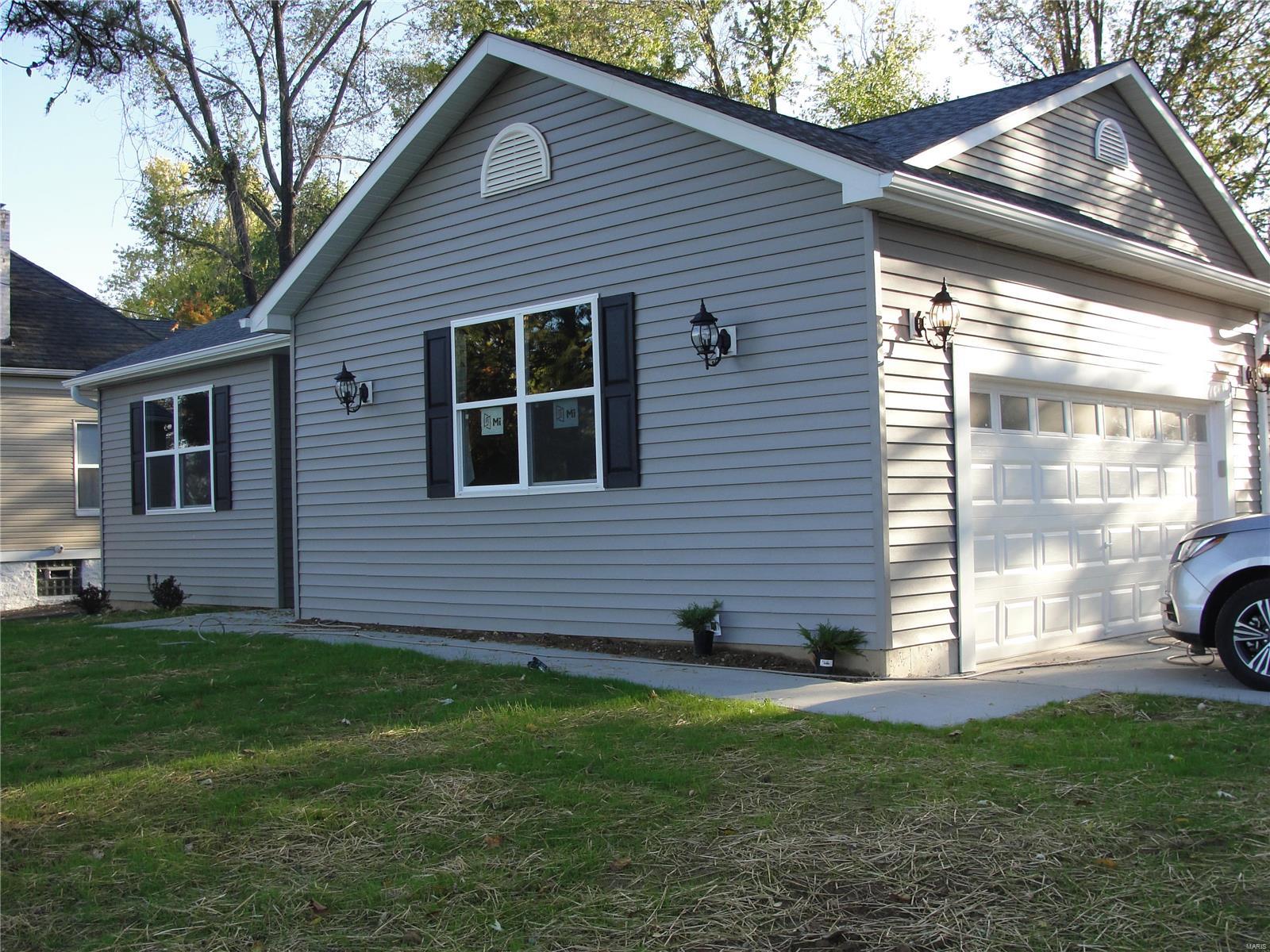 5148 Heege Road Affton, MO 63123 - Photo 2 of 23 Gallery Image 2