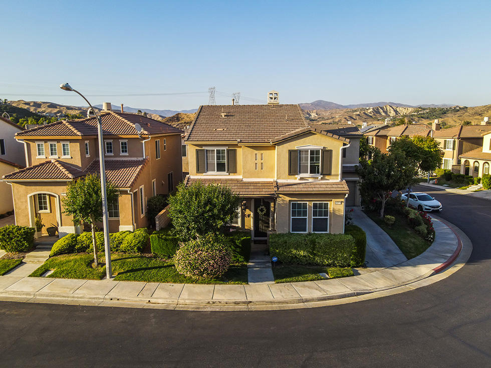 28938 Mirada Circulo Valencia, CA 91354 - Photo 2 of 56 front view of a house with a view of a house