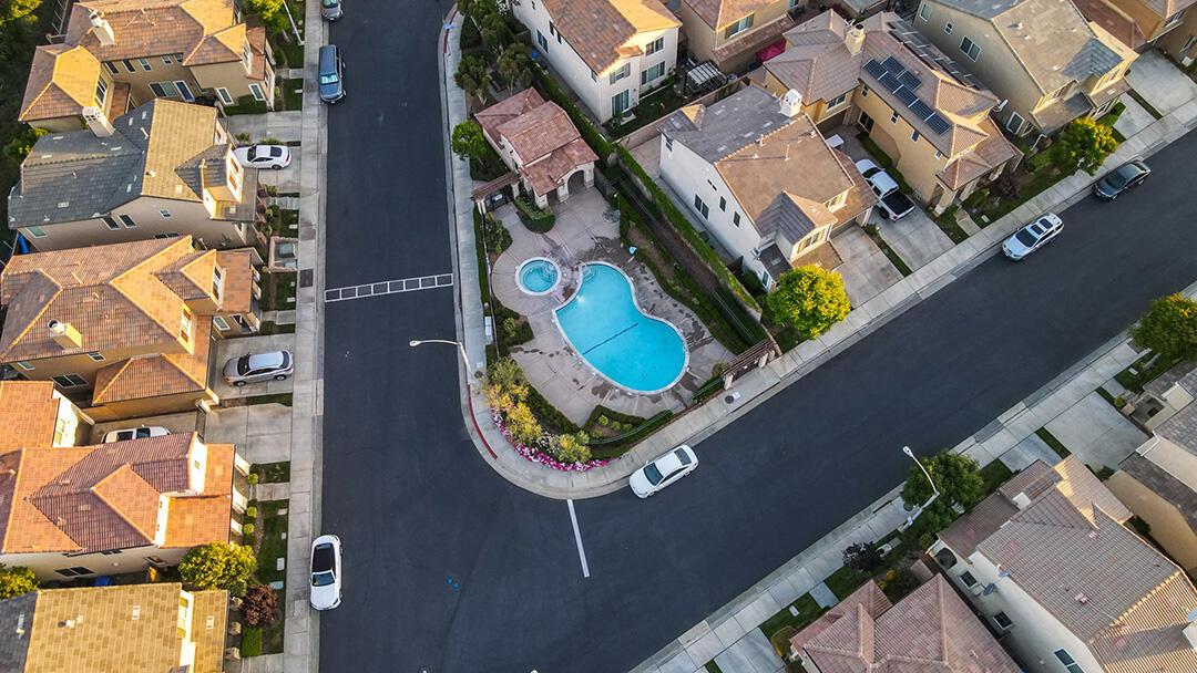28938 Mirada Circulo Valencia, CA 91354 - Photo 54 of 56 an aerial view of a house with a backyard