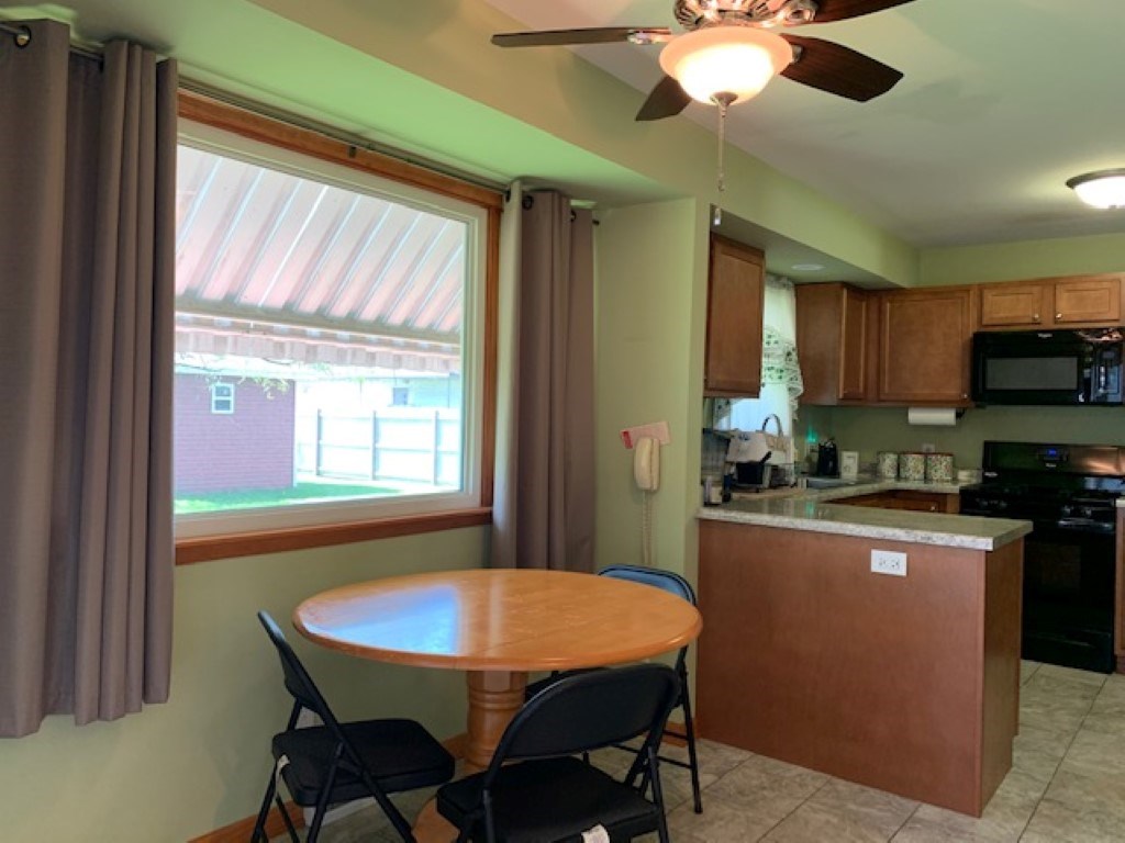 7718 Deerfield Road Loves Park, IL 61111 - Photo 3 of 17 Gallery Image 3