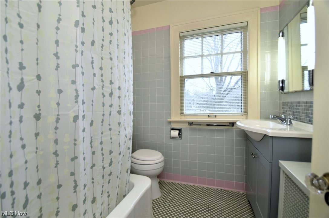 2838 Chadbourne Road Cleveland, OH 44120 - Photo 23 of 39 Gallery Image 23