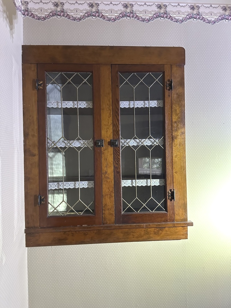 303 South Pleasant Street Princeton, IL 61356 - Photo 11 of 20 a front view of a house with entryway