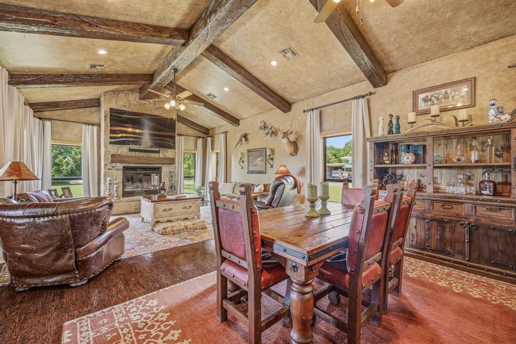 261 Dub Lane Weatherford, TX 76088 - Photo 4 of 40