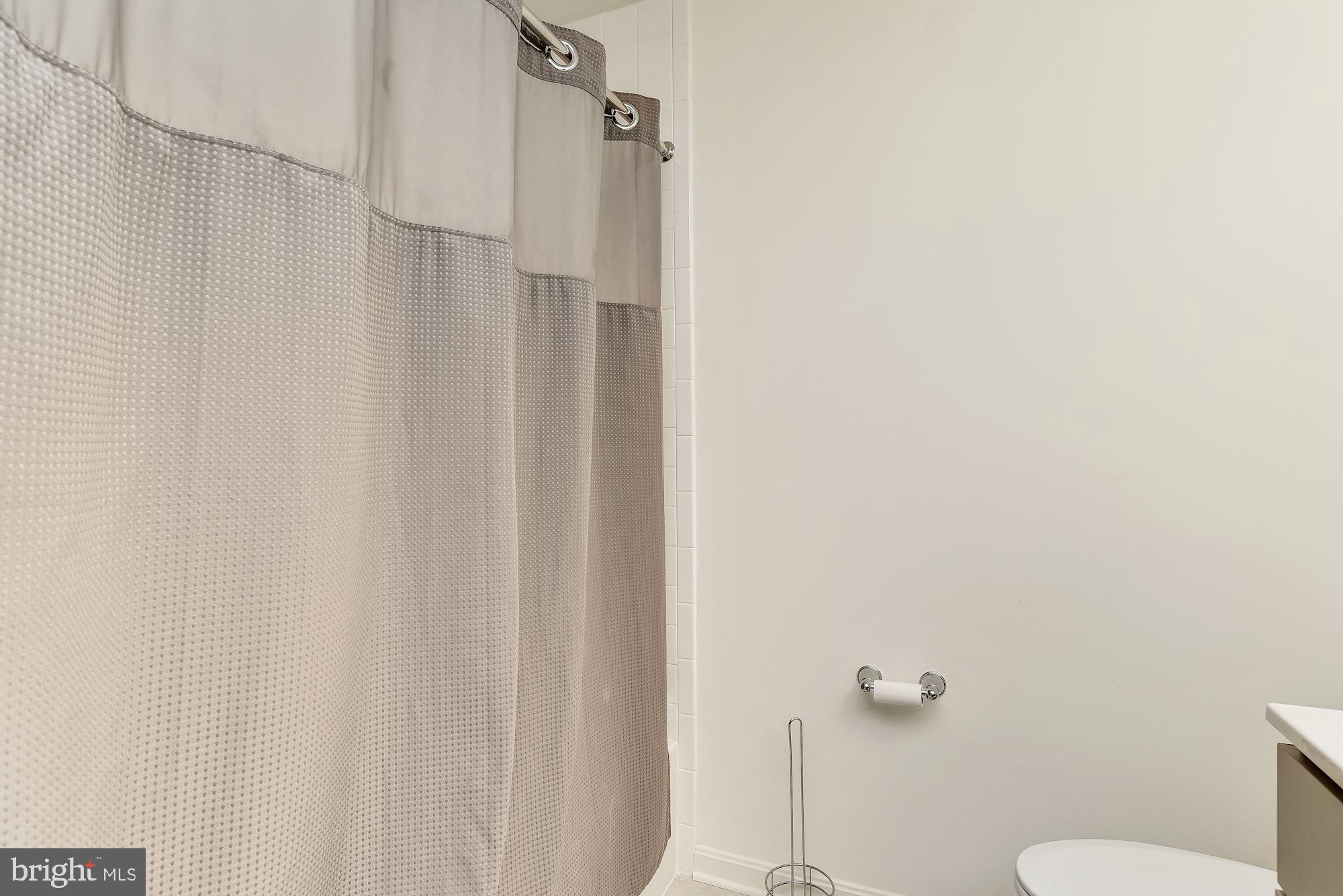 5433 Old Frederick Road Baltimore, MD 21229 - Photo 22 of 29 Full Bath