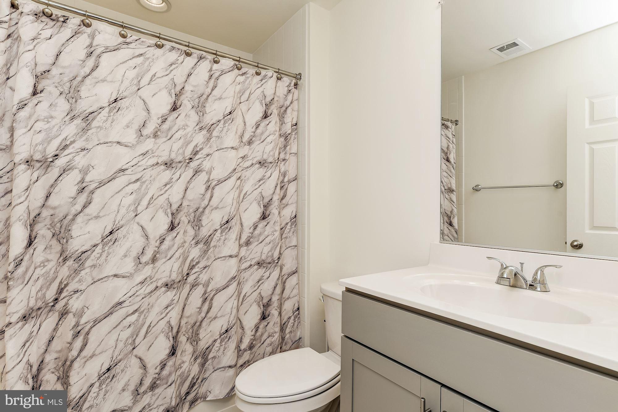 5433 Old Frederick Road Baltimore, MD 21229 - Photo 4 of 29 Full Bath