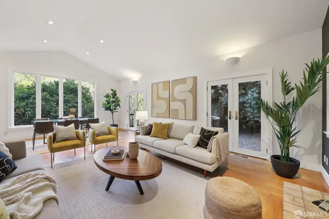 $1,095,000 | 6891 Pinehaven Road, Oakland, CA 94611