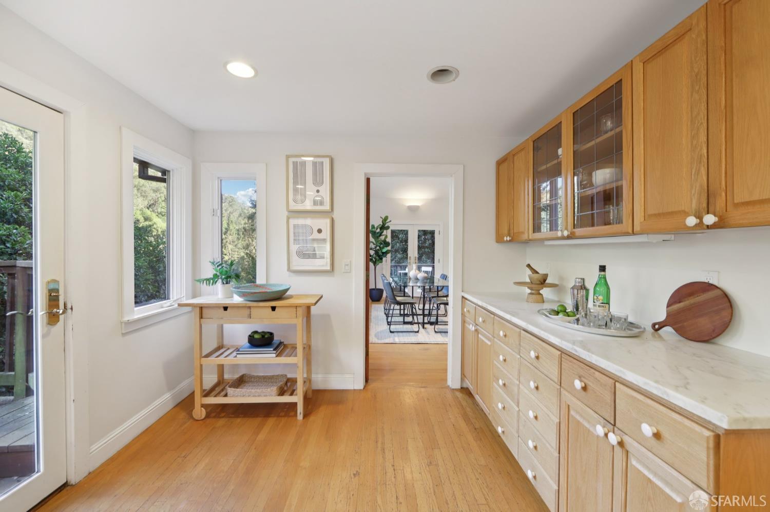 6891 Pinehaven Road Oakland, CA 94611 - Photo 11 of 65