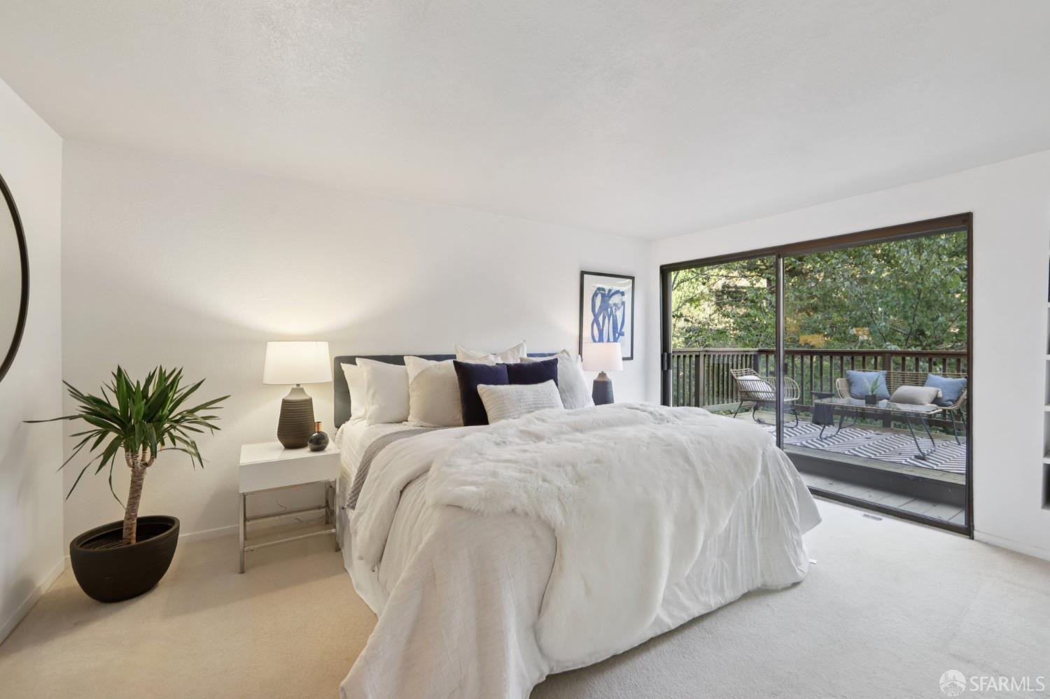 6891 Pinehaven Road Oakland, CA 94611 - Photo 18 of 65