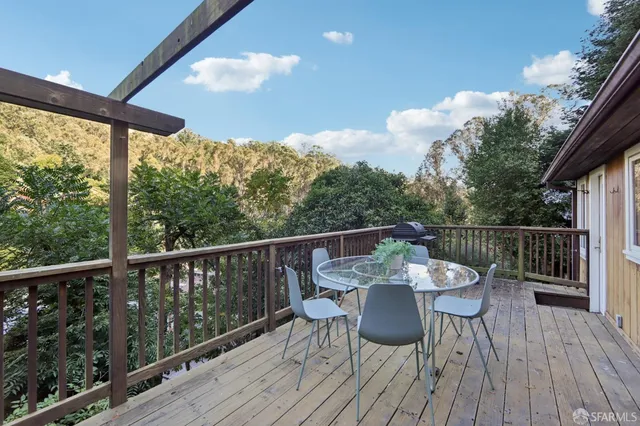 $1,095,000 | 6891 Pinehaven Road, Oakland, CA 94611