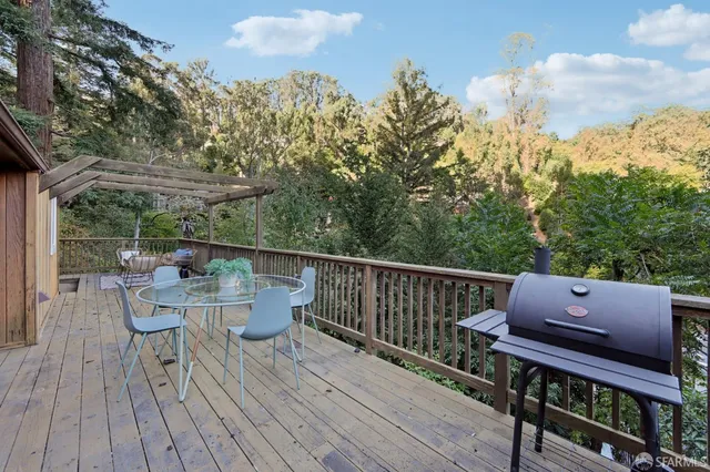 $1,095,000 | 6891 Pinehaven Road, Oakland, CA 94611
