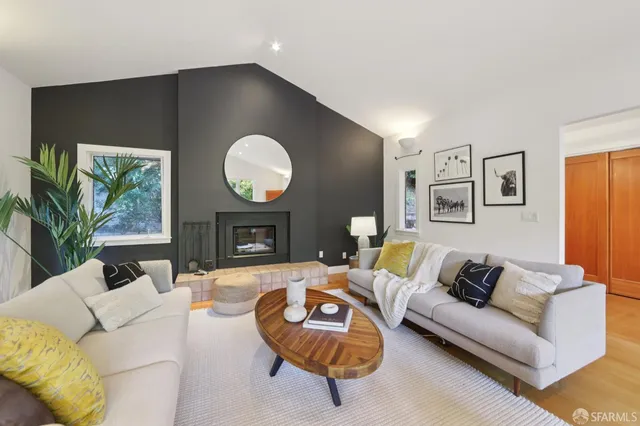 $1,095,000 | 6891 Pinehaven Road, Oakland, CA 94611