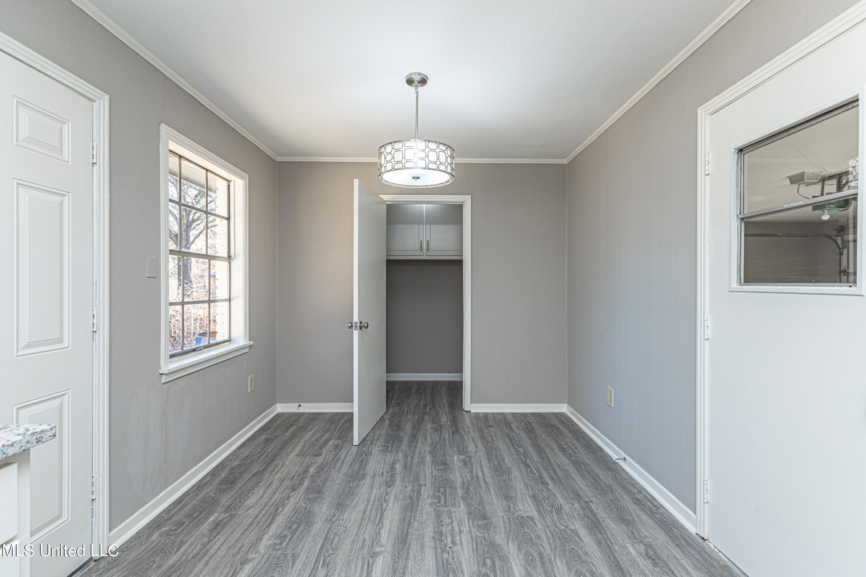 1921 Springridge Drive Jackson, MS 39211 - Photo 14 of 39 22136C19-1CD2-4952-8276-81A8C38DE127