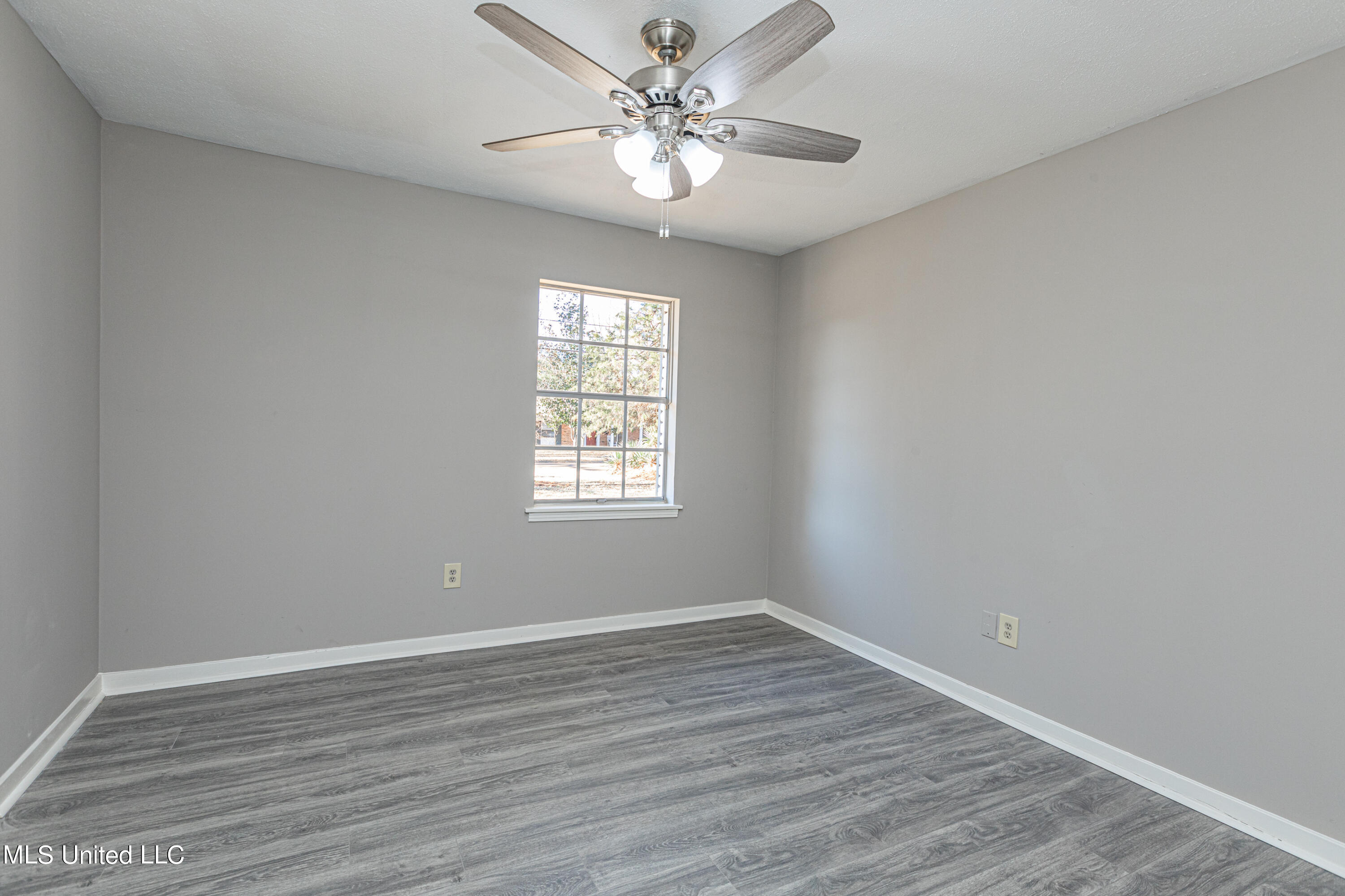 1921 Springridge Drive Jackson, MS 39211 - Photo 23 of 39 BE8CA343-C9A2-46FB-8F59-A392EF73E254