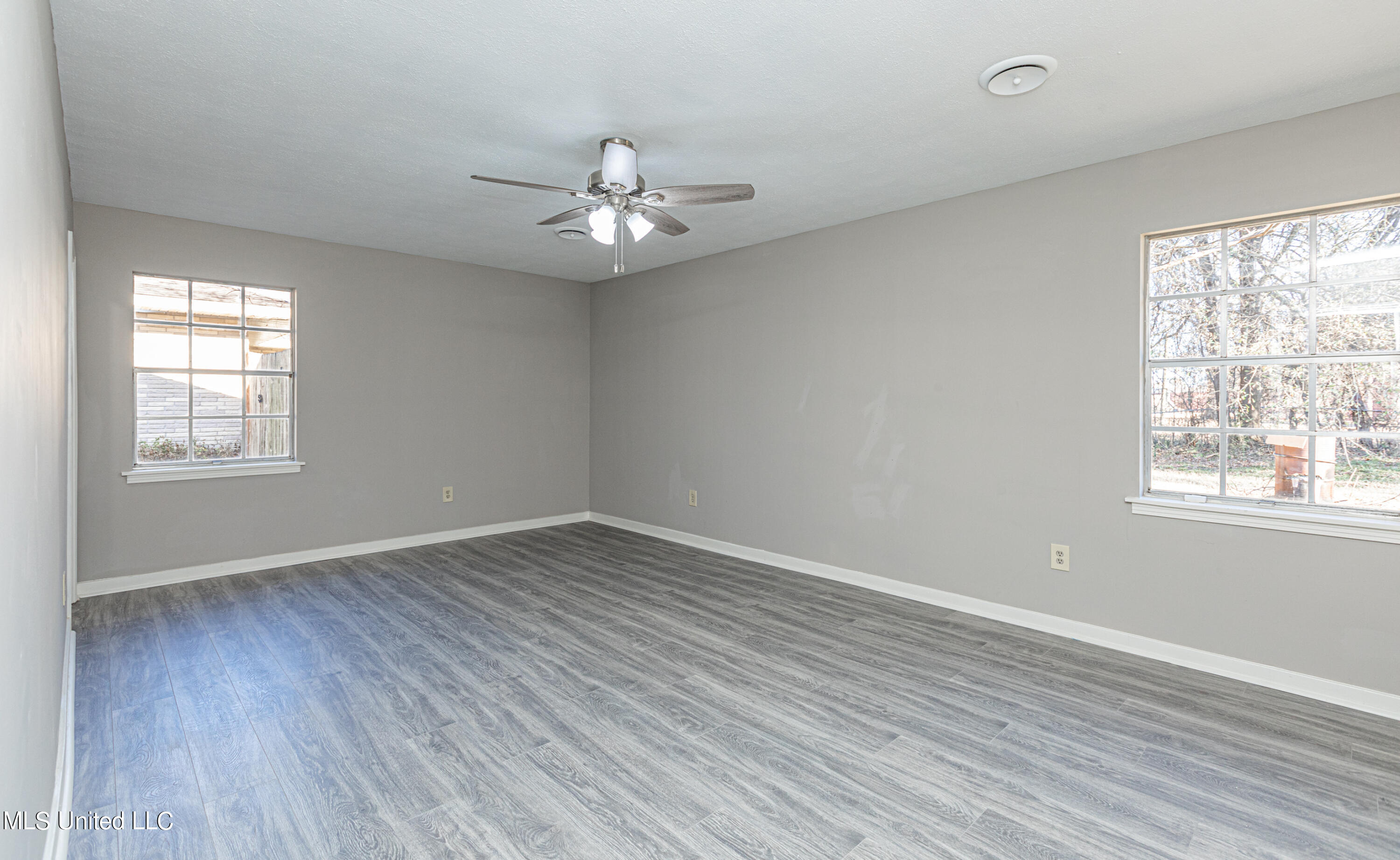 1921 Springridge Drive Jackson, MS 39211 - Photo 27 of 39 4894AB67-A766-46DB-B602-1335C72184E6