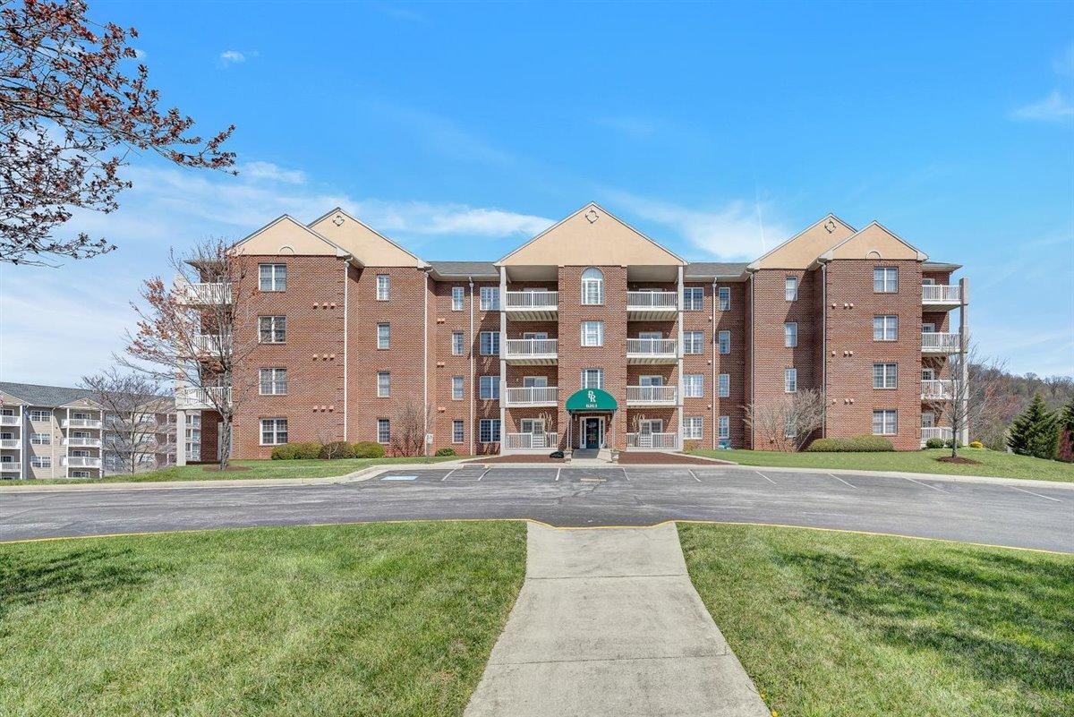 4444 Pheasant Ridge Road, Unit 104 Roanoke, VA 24014 - Photo 25 of 26 02-Rapidimagery-4676